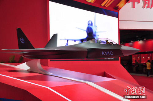 國產(chǎn)4代機(jī)模型首次亮相珠海航展 國產(chǎn)4代機(jī)模型首次亮相珠海航展