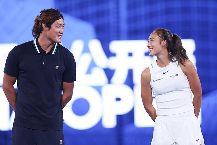 鄭欽文、張之臻現(xiàn)身中網(wǎng)開(kāi)幕式