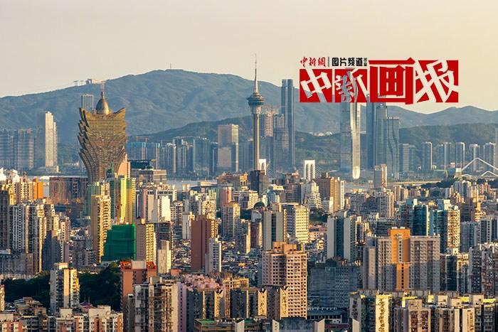 這璀璨的明珠，是我們的驕“澳”