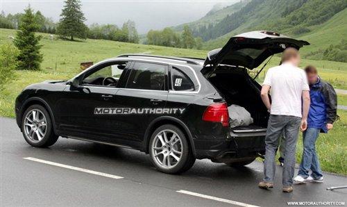 明年5月海外上市 保時(shí)捷新卡宴諜照曝光 汽車之家 明年5月海外上市 保時(shí)捷新卡宴諜照曝光 汽車之家