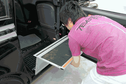 20�fԪ�ĳ���܇���Ϻ�Ӣ��TX4�׼Ҍ��� ��܇֮��