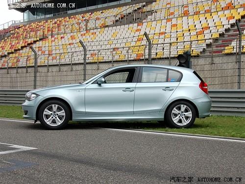 ��܇֮�� �M(j��n)�ڌ��R ���R1ϵ 120i �Ԅ�(d��ng)��