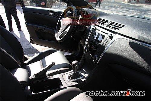 明年上市 鈴木Kizashi國內(nèi)諜照曝光 汽車之家 明年上市 鈴木Kizashi國內(nèi)諜照曝光 汽車之家