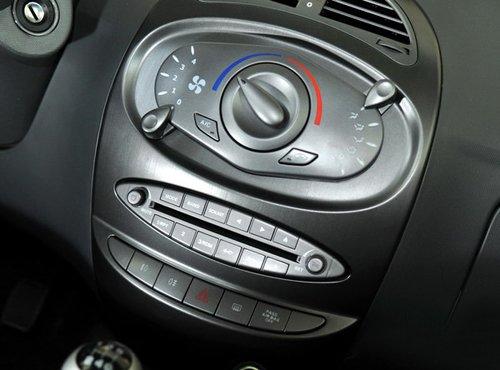 細(xì)節(jié)有待完善 試駕體驗奇瑞SUV瑞麒X1 汽車之家 細(xì)節(jié)有待完善 試駕體驗奇瑞SUV瑞麒X1 汽車之家