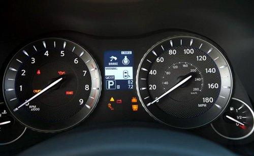 操控高手 海外試駕2011款英菲尼迪M系列 汽車之家 操控高手 海外試駕2011款英菲尼迪M系列 汽車之家