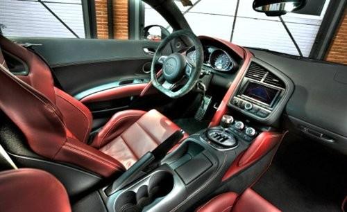 彗星撞地球 奧迪R8單挑法拉利Scuderia