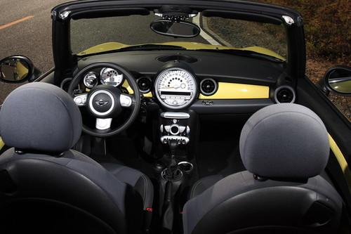 �帣�R�T ԇ�{���30�f��(j��)�e��ͬ܇��