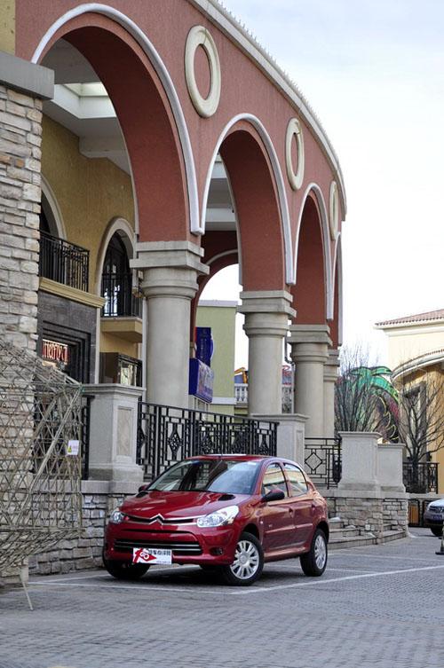 "紅色旋風(fēng)來襲" 測試東風(fēng)雪鐵龍C2 VTS