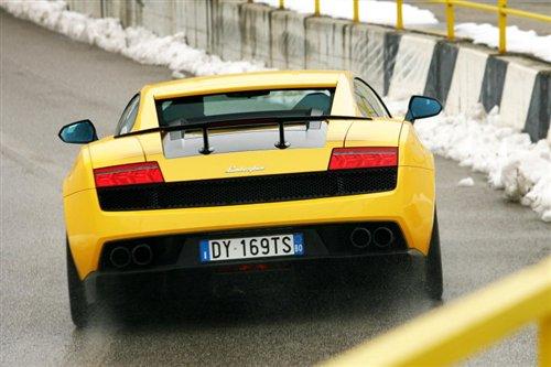 憤怒的公牛 試駕蘭博基尼Superleggera 汽車之家 憤怒的公牛 試駕蘭博基尼Superleggera 汽車之家