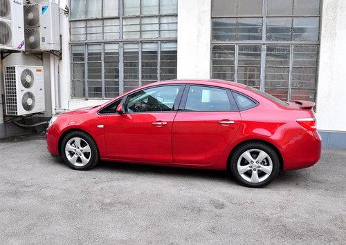 國內(nèi)即將上市 別克英朗三廂線圖曝光!