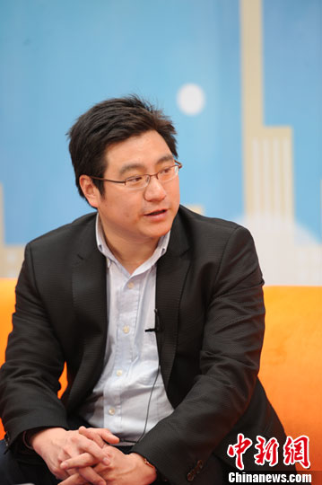 好友揭秘莫言領(lǐng)獎(jiǎng)軼事稱其平時(shí)愛(ài)喝茶看話劇(4)