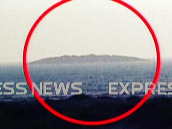 巴基斯坦7.7級(jí)強(qiáng)震致海床上升海上冒出小島(圖)