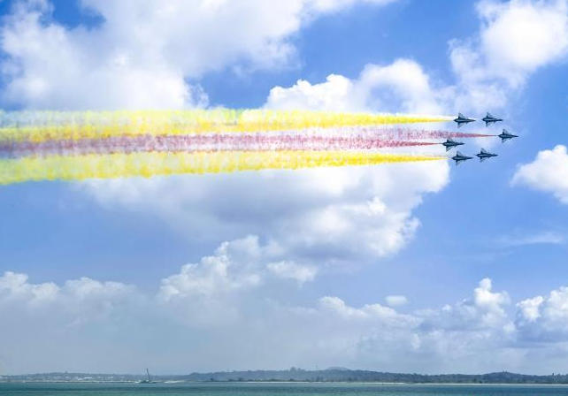 高難度新動作亮相新加坡 詳解背后的殲-10C性能優(yōu)勢